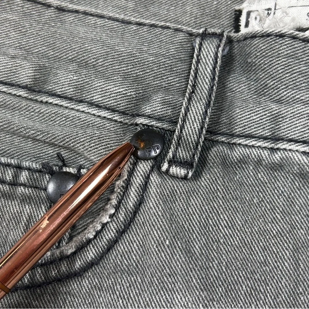Free‎ People Gray Jean Shorts Distressed High-Waisted